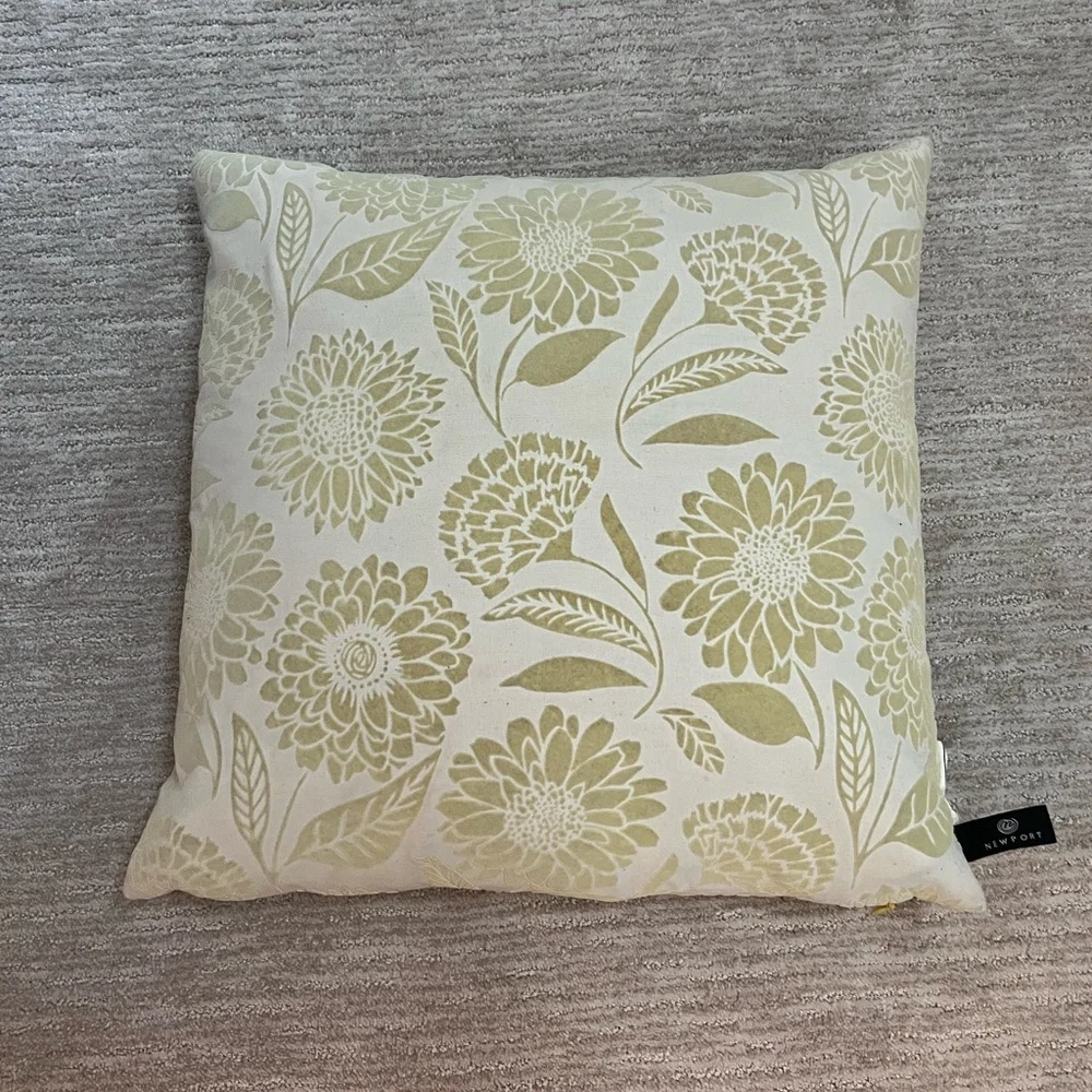 NEWPORT Velvet Detail Yellow Flower Down Fill Pillow 19” x 19”